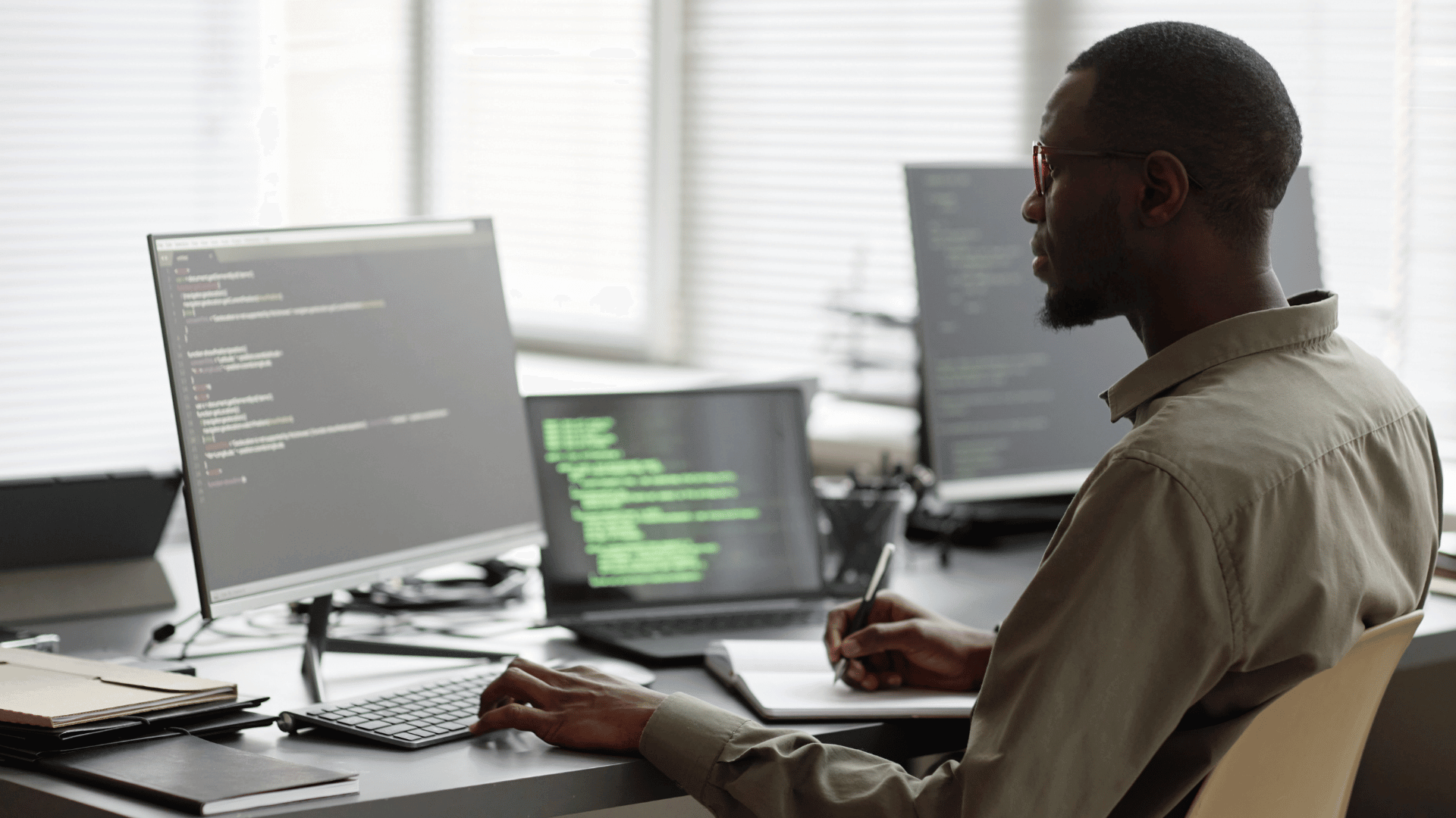 Менеджеры проектов и ревьюеры кода